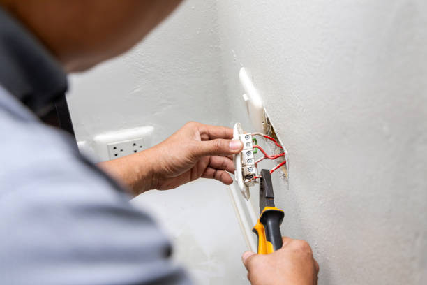 Best Affordable Emergency Electrician  in Shafter, CA